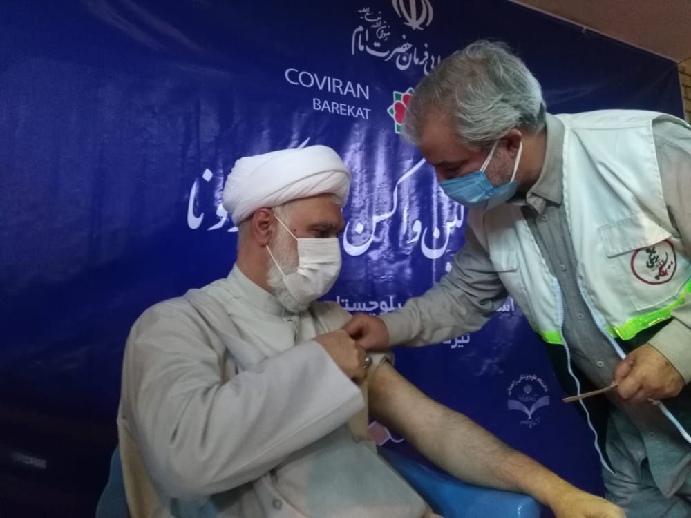 اولین واکسن کوو برکت در سیستان و بلوچستان تزریق شد/ تحویل 28 هزار دوز واکسن به دانشگاه های علوم پزشکی در زاهدان و ایرانشهر