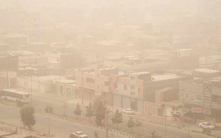 نفوذ گرد و غبار مرز پاکستان به ایران/آلودگی هوای زاهدان به ۴۰ برابر حد مجاز رسید