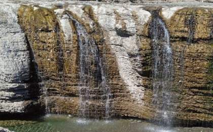 اسفند یا پورا؛ شگفت‌انگیزترین آبشار در سیستان و بلوچستان
