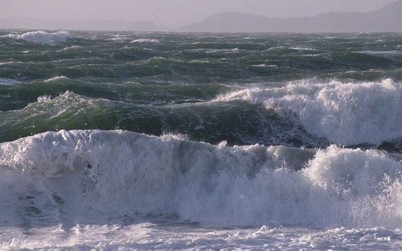 وزش باد شدید و مواج شدن دریا در سواحل مکران