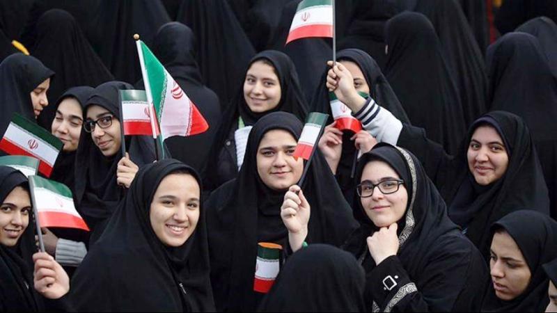 انقلاب اسلامی به زنان جایگاه و عزت داد