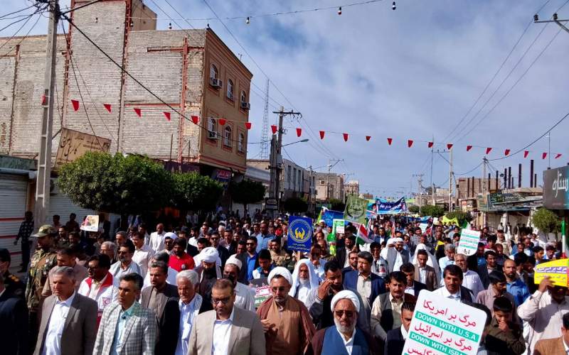 حضور حماسی مردم شهرستان ایرانشهر در راهپیمایی ۲۲ بهمن   